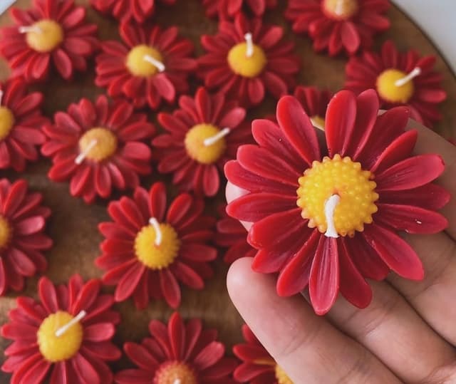 Red  Sunshine Candle